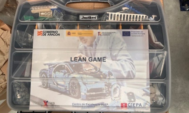 Maletín LEAN GAME piezas lego. (1)